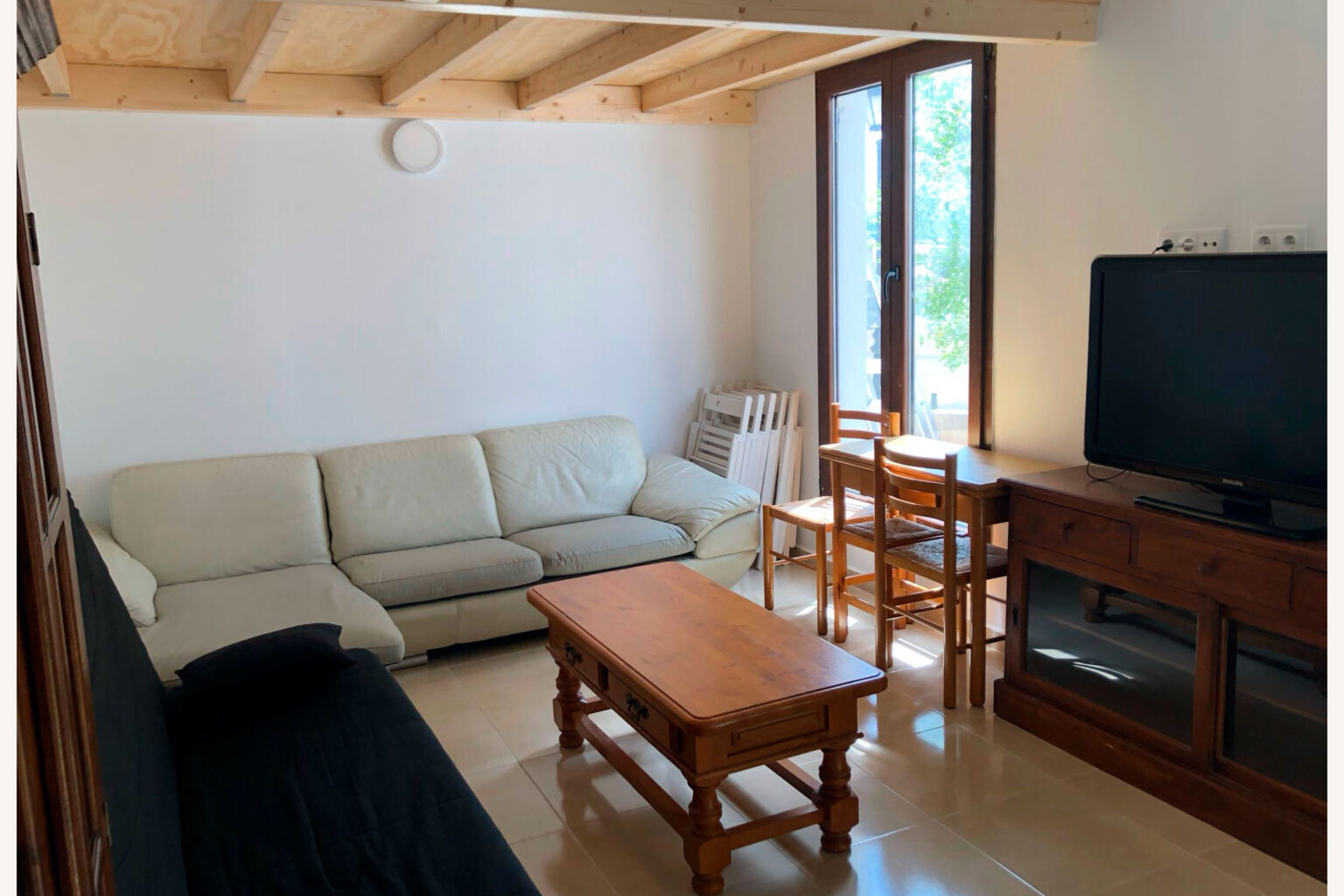 Casa-de-1-dormitorio-con-terraza-y-vistas-en-Caravaca-salon-1