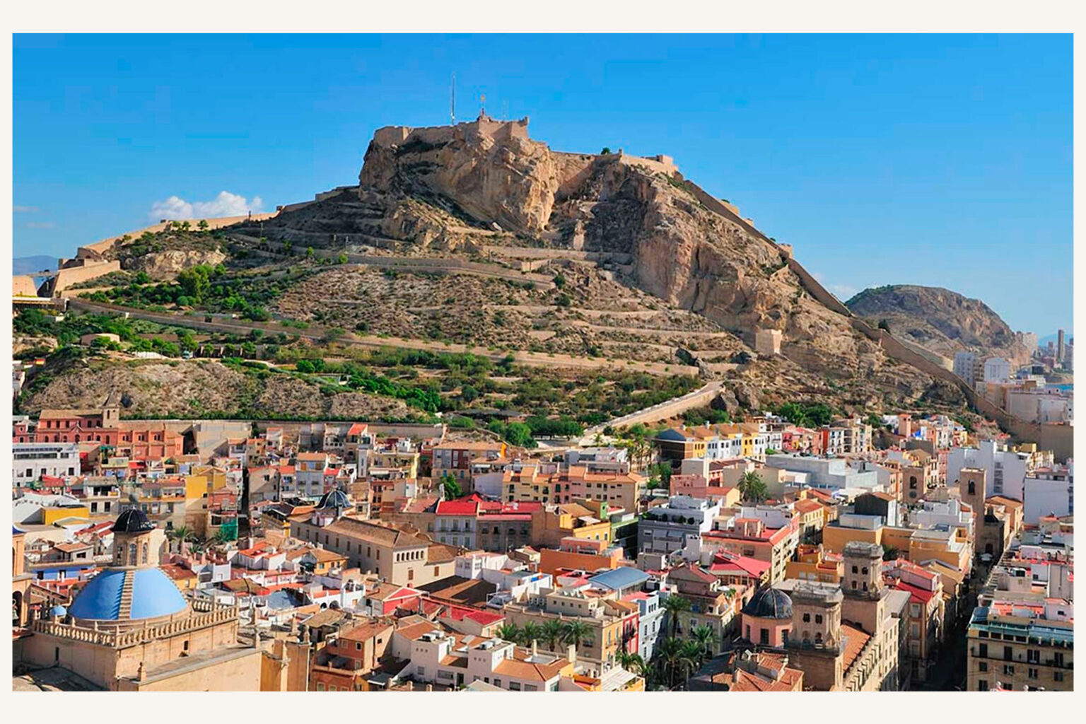 Castillo-de-Santa-Bárbara-Alicante